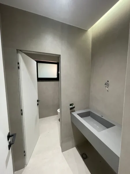 Tirane, jepet me qera Vile , 455 m² 6.000 € (Selite)