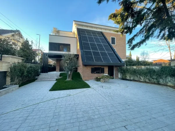 Tirane, jepet me qera Vile , 455 m² 6.000 € (Selite)