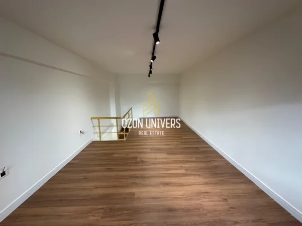 Tirane, jepet me qera ambjent biznesi Kati 0, 35 m² 500 € (Golden Park 3)