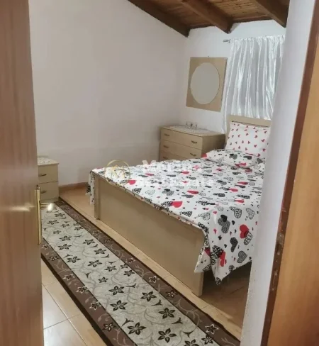Tirane, jepet me qera apartament 1+1 Kati 4, 68 m² 600 € (Bulevardi Zogu i Pare)