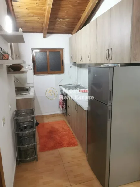 Tirane, jepet me qera apartament 1+1 Kati 4, 68 m² 600 € (Bulevardi Zogu i Pare)