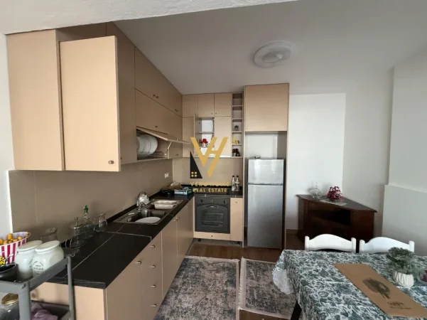 Tirane, jepet me qera apartament 1+1+Ballkon Kati 0, 70 m² 520 € (KODRA E DIELLIT)