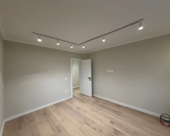 Tirane, shitet apartament 1+1+Aneks+Ballkon Kati 5, 45 m² 125.000 € (21 dhjetori , rruga e kavajes , rruga islam alla)