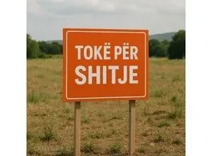 Tirane, shitet toke , 4.135 m² 372.000 € (VORE)