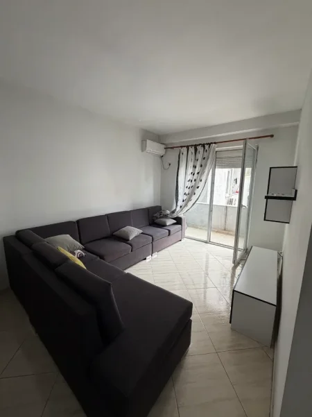 Tirane, jepet me qera apartament 1+1 Kati 3, 77 m² (Tehodor keko)