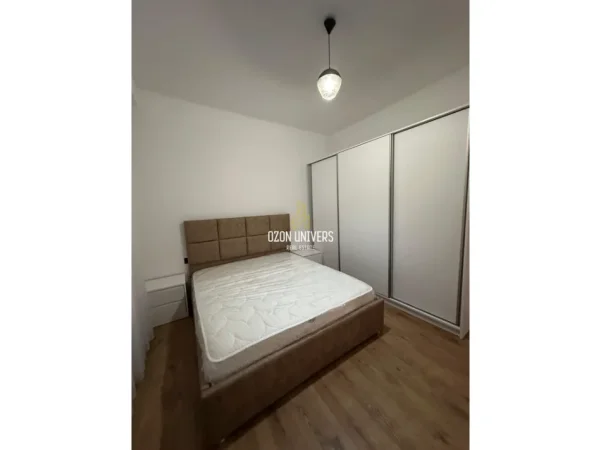 Tirane, jepet me qera apartament 1+1+Ballkon Kati 4, 70 m² 450 € (Paskuqan)