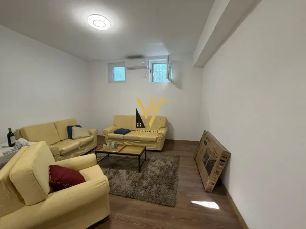 Tirane, jepet me qera apartament 1+1+Ballkon Kati 0, 80 m² 470 € (KODRA E DIELLIT)