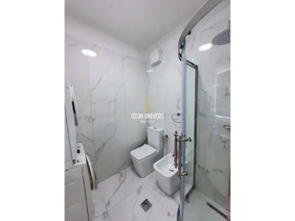 Tirane, jepet me qera apartament 1+1 Kati 5, 43 m² 450 € (Don Bosko)