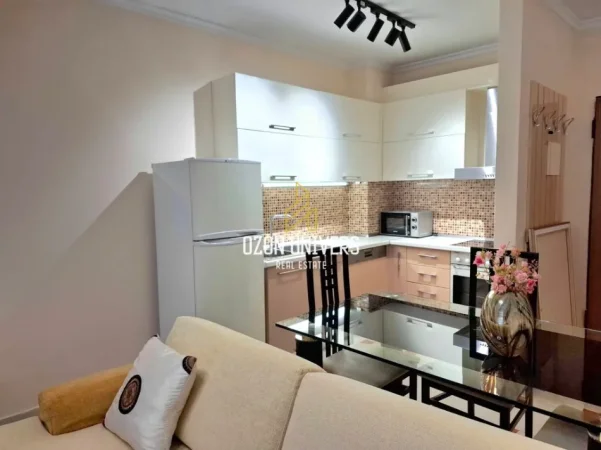 Tirane, jepet me qera apartament 1+1+Ballkon Kati 2, 90 m² 630 € (Kopshti Zoologjik)