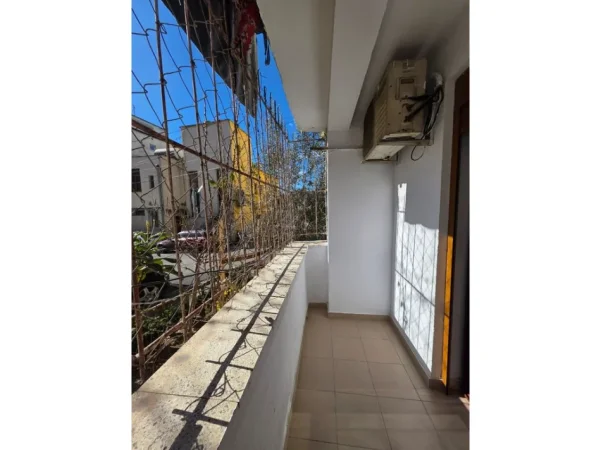 Tirane, jepet me qera zyre Kati 1, 63 m² 950 € 
