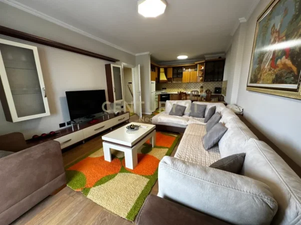 Tirane, jepet me qera apartament 1+1 Kati 6, 78 m² 750 € (pazari i ri)
