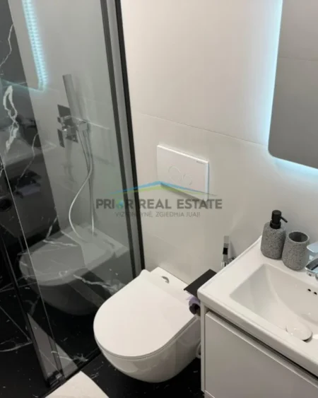 Tirane, shiten 2 apartament 1+1 Kati 4, 65 m² 200.000 € (Kryqëzimi 21 Dhjetori)