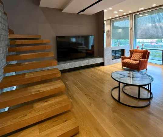 Tirane, jepet me qera apartament duplex Dublex Kati 3, 215 m² 2.000 € (Kodra e Diellit 1)