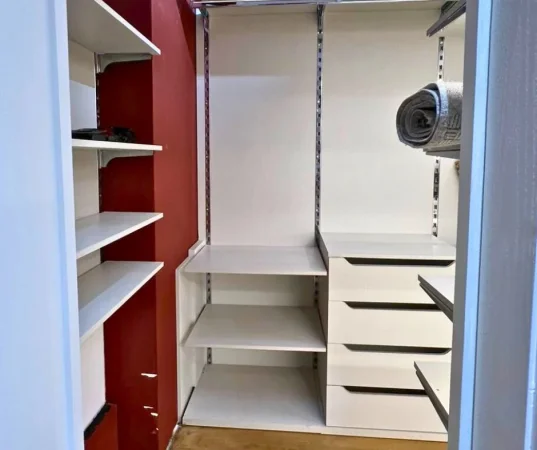 Tirane, jepet me qera apartament duplex Dublex Kati 3, 215 m² 2.000 € (Kodra e Diellit 1)