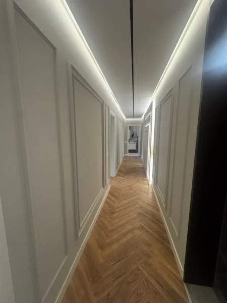 Tirane, jepet me qera apartament 2+1+Ballkon Kati 2, 120 m² 1.300 € (Ali Demi)