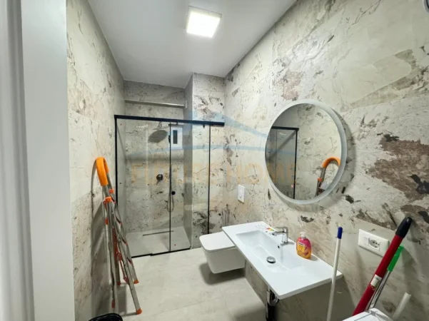 Tirane, shes apartament 1+1+Ballkon Kati 2, 74 m² 169.000 € 