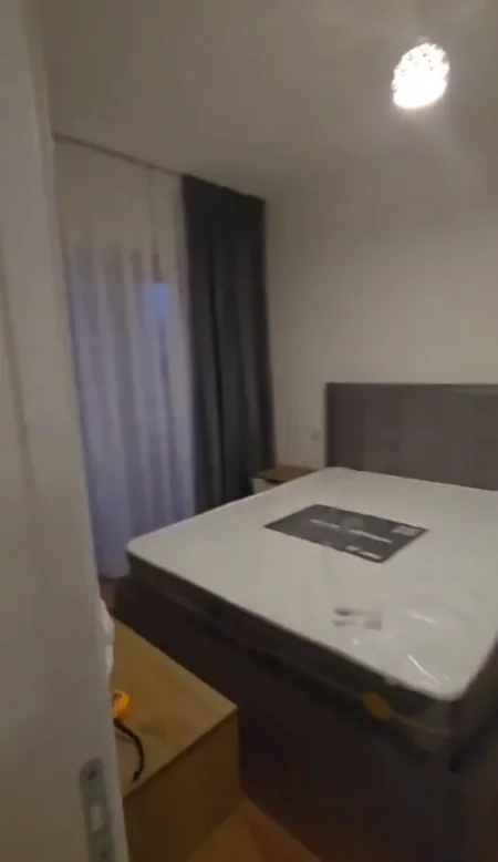 Tirane, jepet me qera apartament 1+1+post parkimi Kati 3, 60 m² 400 € (Univers City prane Qtu)