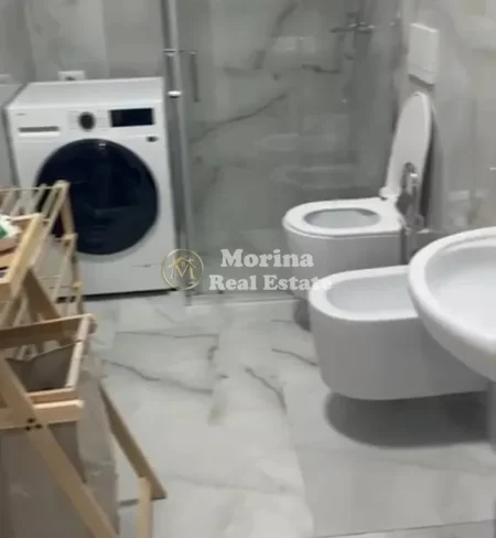 Tirane, jepet me qera apartament 1+1 Kati 4, 80 m² 550 € (Casa Italia)