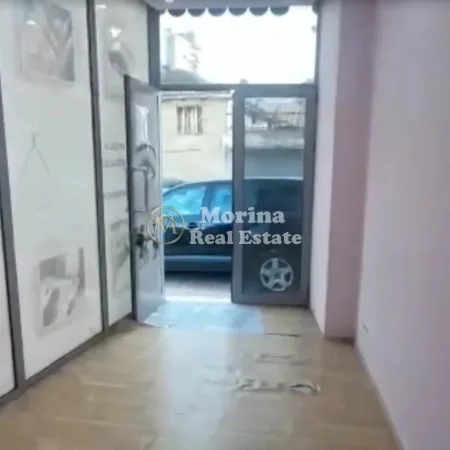 Tirane, jepet me qera ambjent biznesi Kati 1, 18 m² 210 € (Stacioni i Trenit)