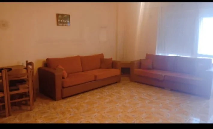 Tirane, jepet me qera apartament 1+1+Ballkon Kati 3, 54 m² 600 € (MYSLYM SHYRI)