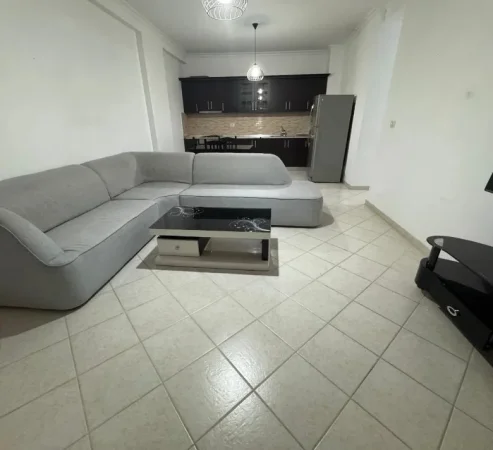 Tirane, jepet me qera apartament 2+1 Kati 8, 105 m² 500 € (Astir)