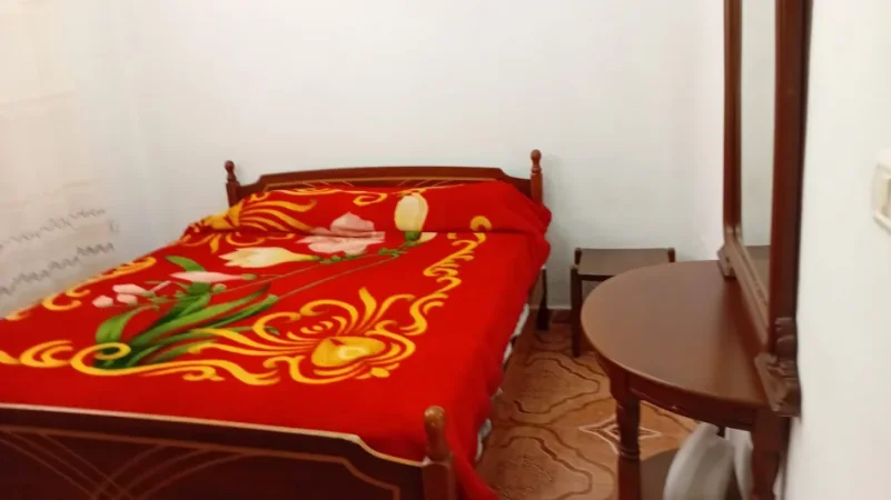 📍 Jepet me Qera Hyrje 1+1 tek Siri Kodra afer Stacionit Trenit