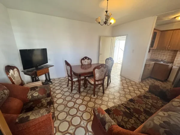 Tirane, jepet me qera apartament 3+1 Kati 3, 100 m² 500 € (Mulliri i Vjeter tek Ura e Selites)