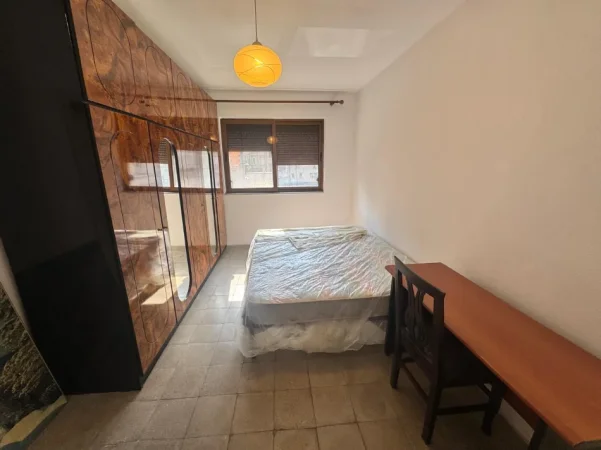 Tirane, jepet me qera apartament 3+1 Kati 3, 100 m² 500 € (Mulliri i Vjeter tek Ura e Selites)