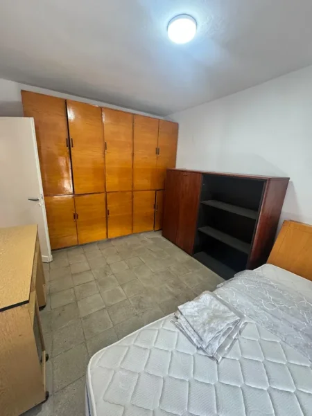 Tirane, jepet me qera apartament 3+1 Kati 3, 100 m² 500 € (Mulliri i Vjeter tek Ura e Selites)