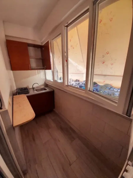 Tirane, jepet me qera apartament 1+1 Kati 4, 70 m² 500 € (Don Bosko prapa Viva Market)