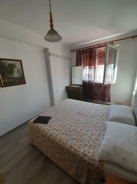 Tirane, jepet me qera apartament 1+1 Kati 4, 70 m² 500 € (Don Bosko prapa Viva Market)