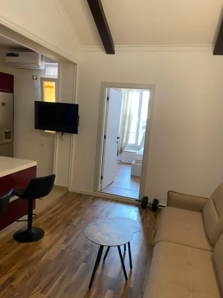 Tirane, jepet me qera apartament 1+1 Kati 7, 70 m² 500 € (Supermarket Aldi Kodra e Diellit)