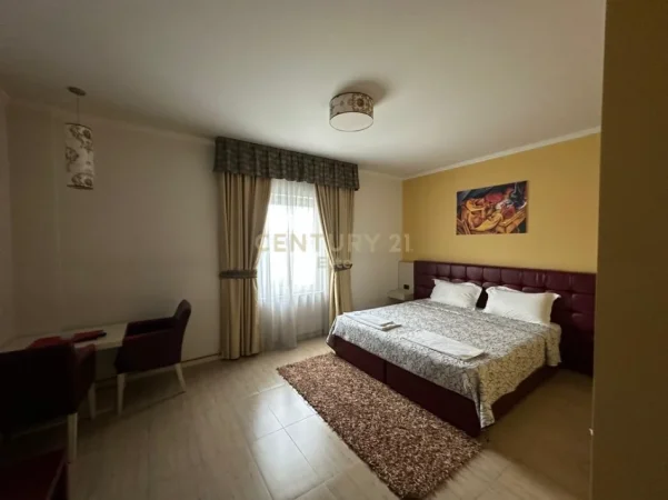 Tirane, shitet hotel , 2.000 m² 3.000.000 € (Kombinat)