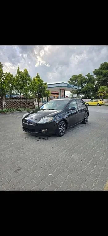 Fier, shes makine Fiat bravo Nafte, e zeze automatik 3.000 €