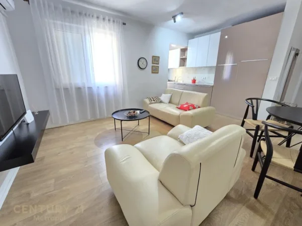 Tirane, jepet me qera apartament 1+1 Kati 5, 65 m² 600 € (shkolla e baletit)