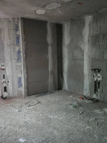 Tirane, shitet apartament 2+1+Aneks+Ballkon Kati 1, 100 m² 