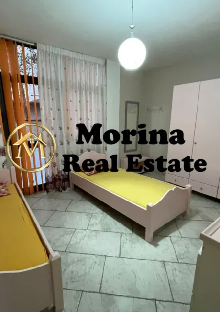Tirane, jepet me qera apartament 2+1 Kati 1, 160 m² 650 € (Rruga Qemal Stafa)