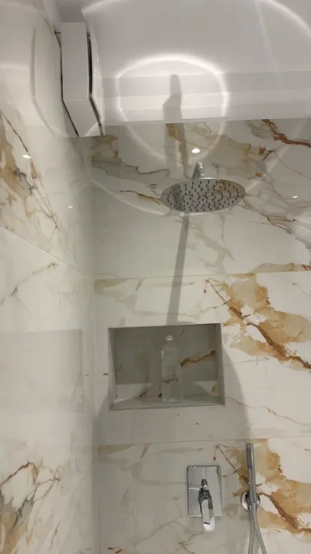 Tirane, jepet me qera zyre Kati 2, 55 m² 800 € (Rruga Jordan Misja)