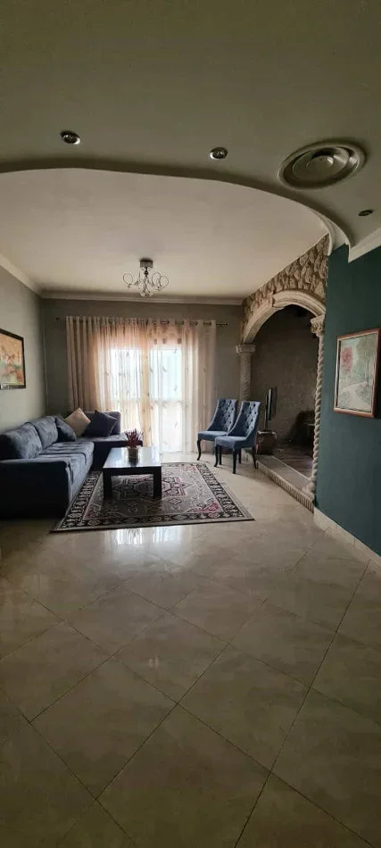 Tirane, jepet me qera Vile Kati 4, 105 m² 4.000 € (Rruga Islam Alla)