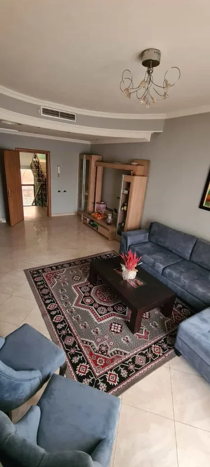 Tirane, jepet me qera Vile Kati 4, 105 m² 4.000 € (Rruga Islam Alla)