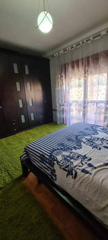 Tirane, jepet me qera Vile Kati 4, 105 m² 4.000 € (Rruga Islam Alla)
