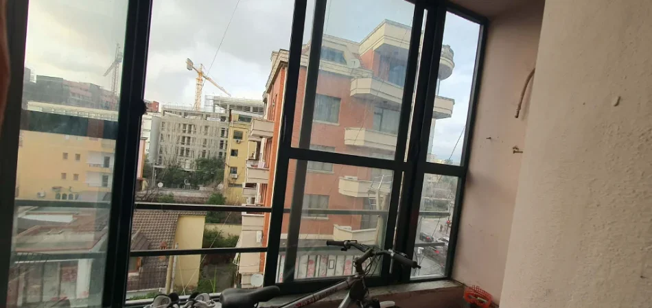 Tirane, shitet nga Pronari, pa-komision apartament 2+1+Ballkon Kati 3, 81 m² 220.000 € (21 DHJETORI)