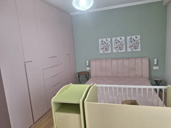 Tirane, jepet me qera apartament 2+1 Kati 6, 104 m² 600 € (Rruga "Panajot Pano")