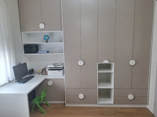 Tirane, jepet me qera apartament 2+1 Kati 6, 104 m² 600 € (Rruga "Panajot Pano")