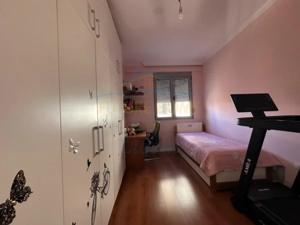 jepet me qera apartament Kati 5, 94 m² 750 €