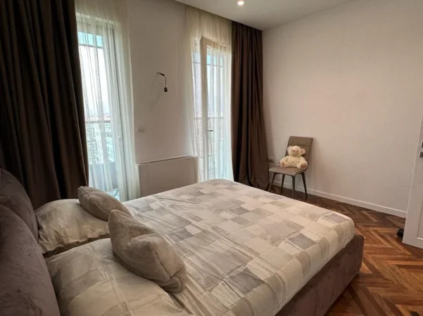 jepet me qera apartament Kati 13, 122 m² 2.300 €