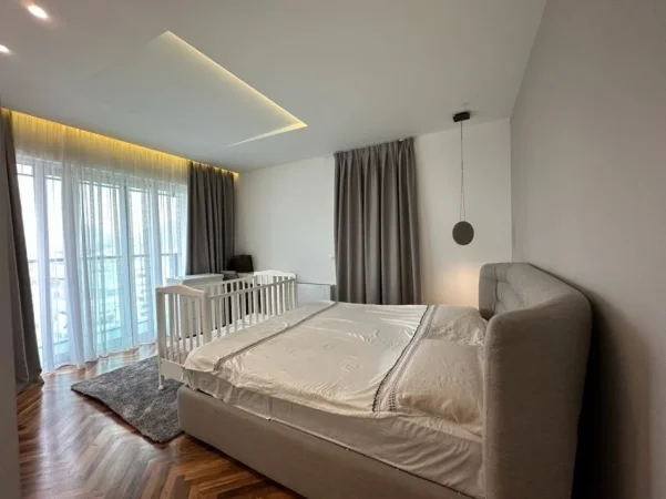 jepet me qera apartament Kati 13, 122 m² 2.300 €