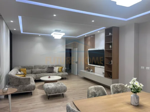 jepet me qera apartament Kati 7, 149 m² 2.000 €