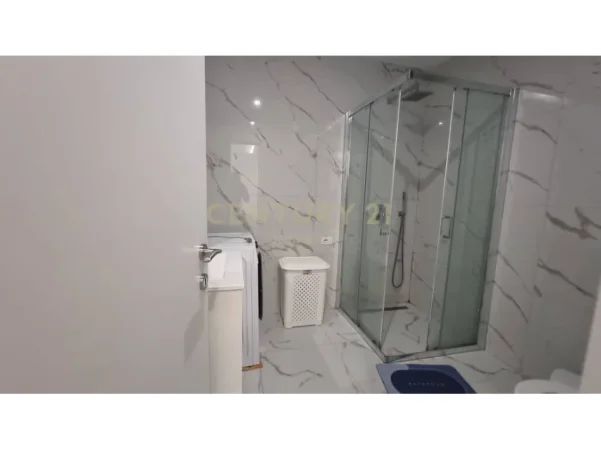 Tirane, jepet me qera apartament 1+1+Ballkon Kati 3, 65 m² 500 € (dritan hoxha)
