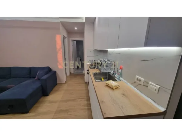 Tirane, jepet me qera apartament 1+1+Ballkon Kati 3, 65 m² 500 € (dritan hoxha)